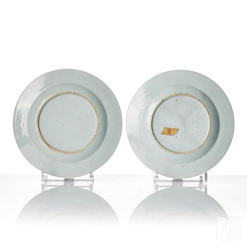 Two famille rose serving dishes and six dinner plates, - 图10